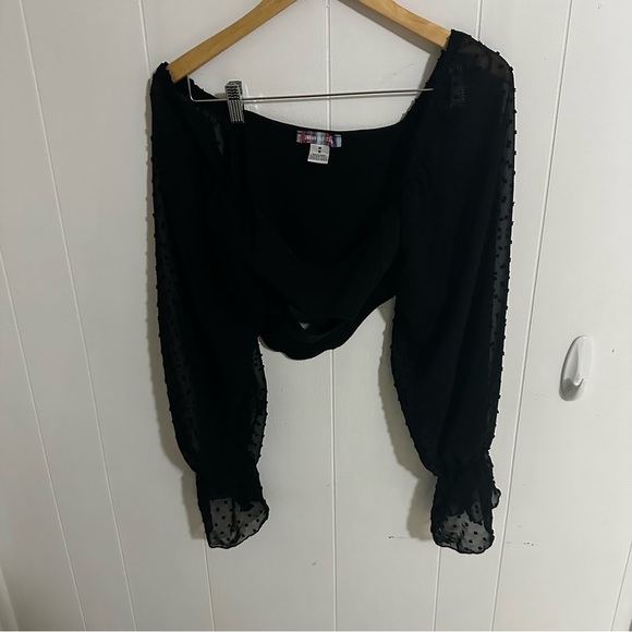 Urban Outfitters Tops - Urban Outfitters Black Ruched Crop Blouse